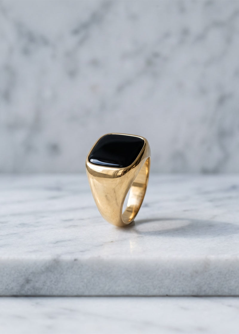 Onyx Signet Ring — photo 1